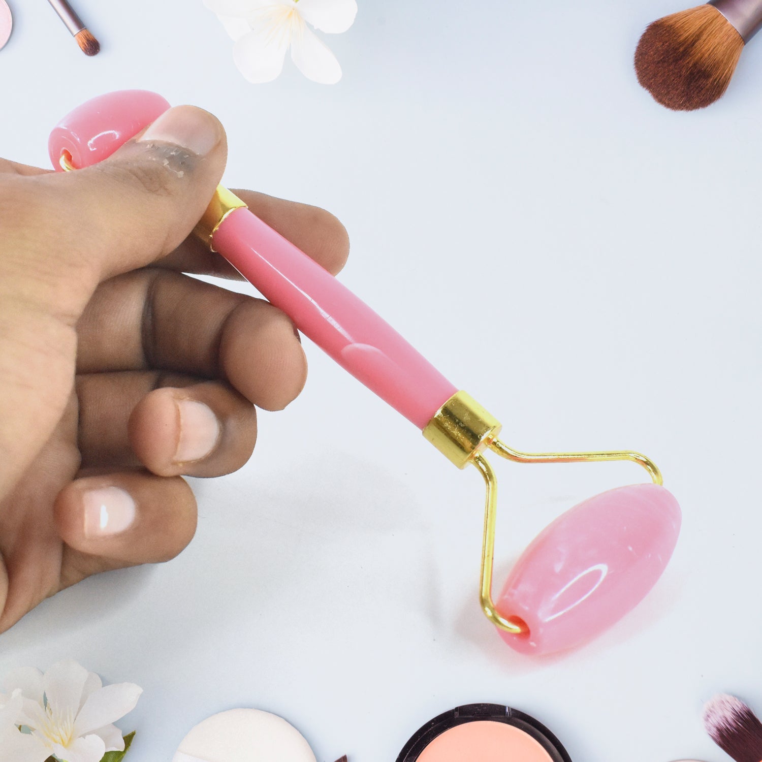Double Ended Smooth Facial Massage Rollers (1 Pc / Mix Color) Double Ended Smooth Facial Massage Rollers (1 Pc / Mix Color)